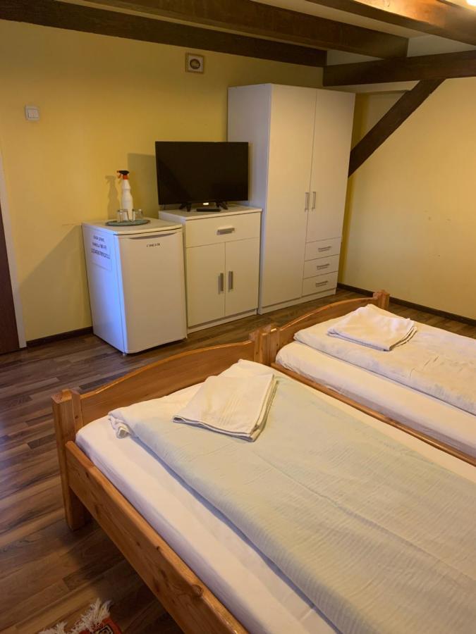 Casa Lenke Hotel Săcele Екстериор снимка